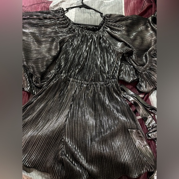 Bundle 2 for $30. Elegant Metallic Pleated Romper. Size Medium. - Picture 2 of 11